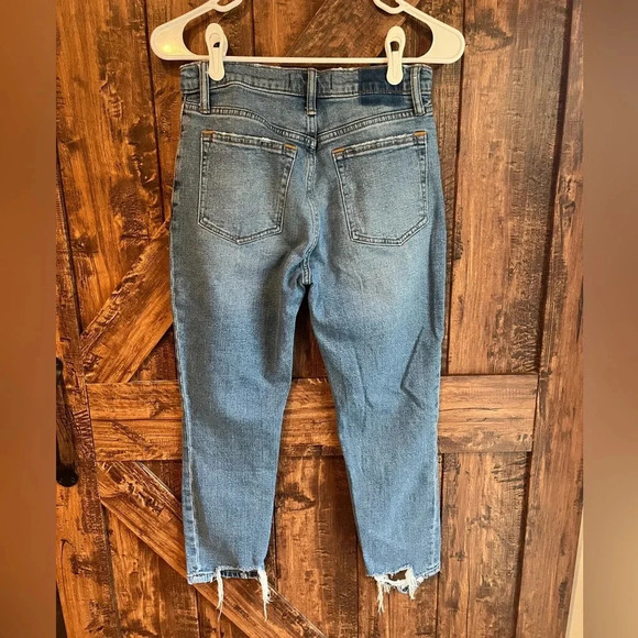 Abercrombie and fitch Womens denim jeans size 4 /27” waist distressed skinny - Picture 3 of 3